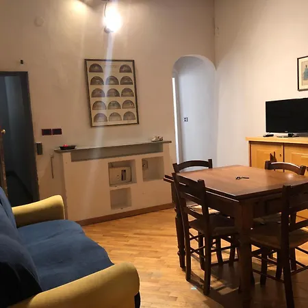 Coach 8 Apartment *
