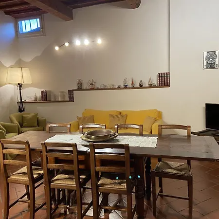 Coach 8 Apartment *