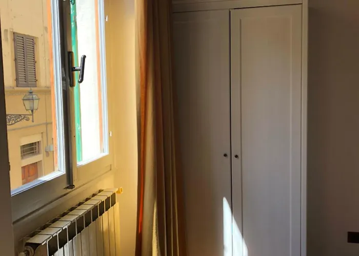 Coach 8 Apartment Florence