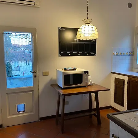 Coach 8 Apartment Florence